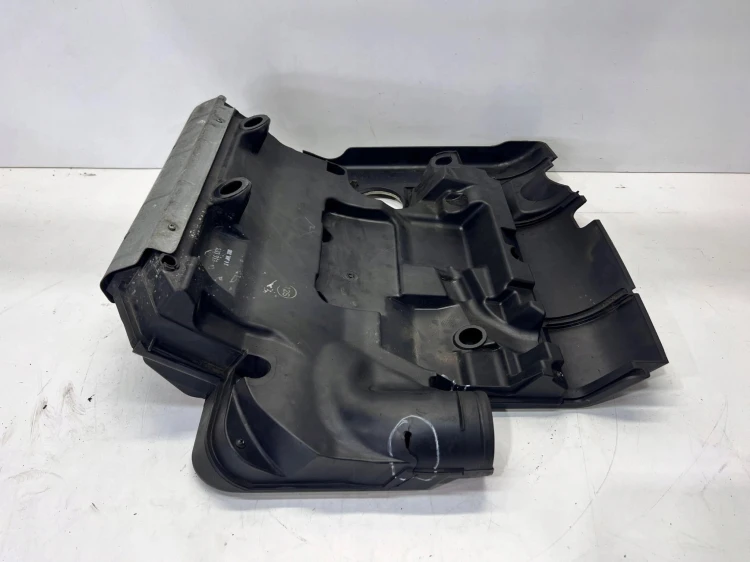 OSŁONA POKRYWA SILNIKA AUDI 06F133837S