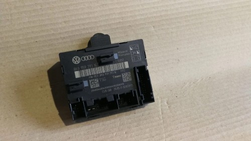 MODUŁ STEROWNIK DRZWI AUDI A4 B8 A5 Q5 8K0959793N
