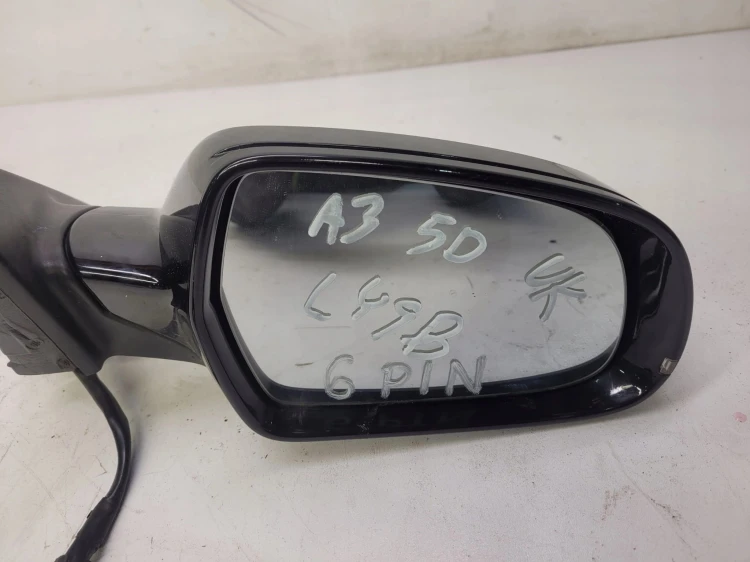 LUSTERKO PRAWY PRZÓD AUDI A3 8P4 LY9B 6 PIN UK 5D