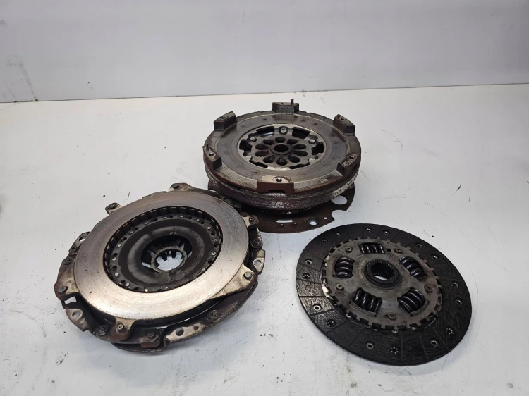 SPRZĘGŁO KOŁO DWUMAS DWUMASOWE AUDI A4 B8 A5 3.0 TDI 0B4105266H