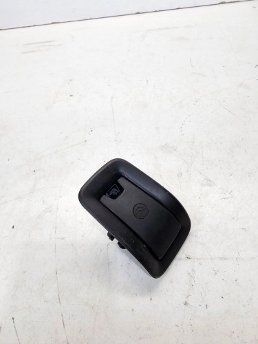 ZAŚLEPKA MOCOWANIA ISOFIX TYŁ AUDI A4 B9 8W0887233B 8W0887187