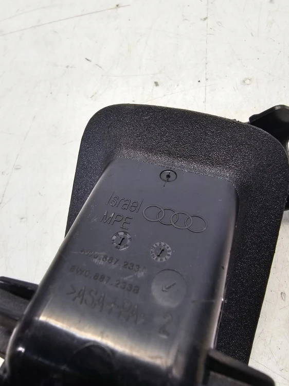 ZAŚLEPKA MOCOWANIA ISOFIX TYŁ AUDI A4 B9 8W0887233B 8W0887187