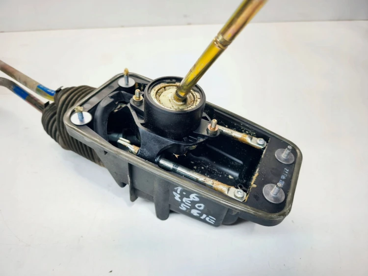 WYBIERAK BIEGÓW LEWAREK AUDI A4 B6 B7 8E0711025 8E0711271G 8E0711613C 5PK