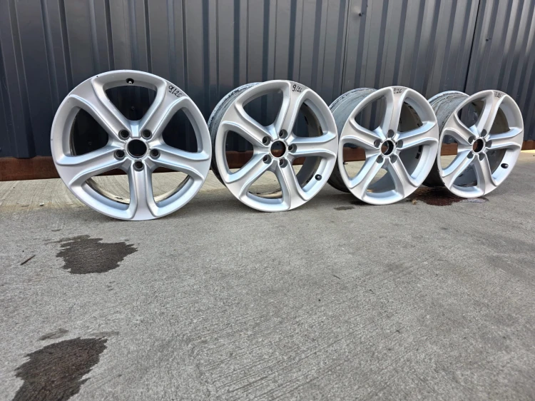 FELGA FELGI KOMPLET VW SKODA AUDI A4 A5 A6 7.5J R17 ET45 8K0601025BK 9/26