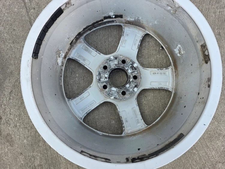FELGA FELGI KOMPLET VW SKODA AUDI A4 A5 A6 7.5J R17 ET45 8K0601025BK 9/26