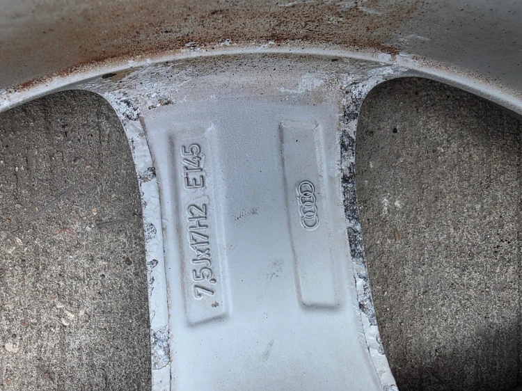 FELGA FELGI KOMPLET VW SKODA AUDI A4 A5 A6 7.5J R17 ET45 8K0601025BK 9/26