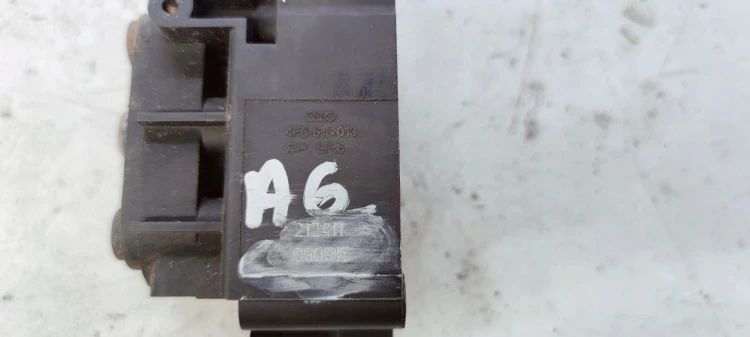 ROZDZIELACZ PNEUMATYKI AUDI A6 C6 4F0616013