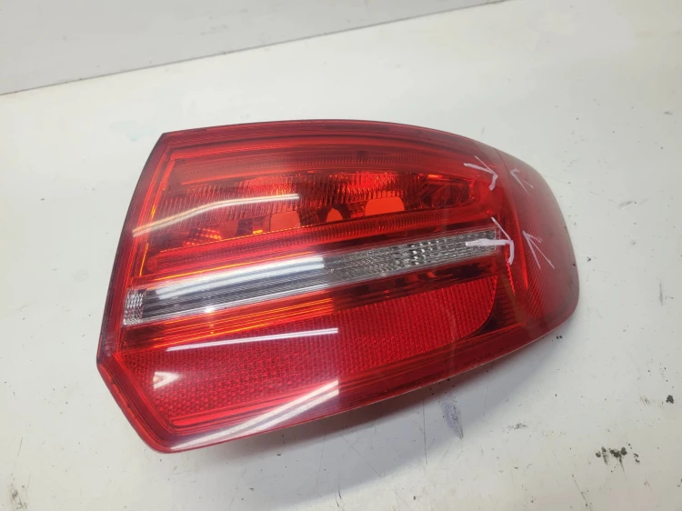 LAMPA PRAWY TYŁ W BŁOTNIK LED AUDI A3 8P LIFT 8P4945096E *150*