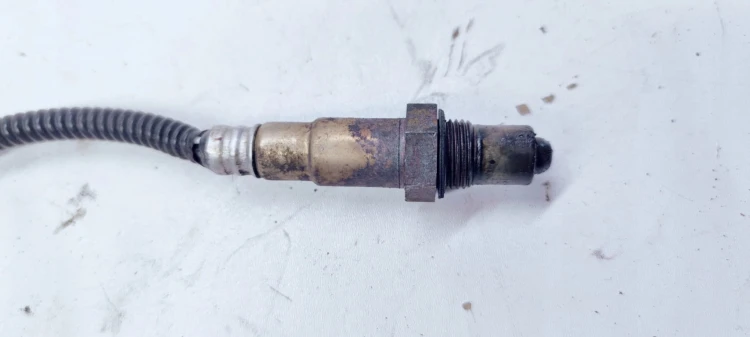 CZUJNIK TEMPERATURY SONDA AUDI A4 A6 058906265C