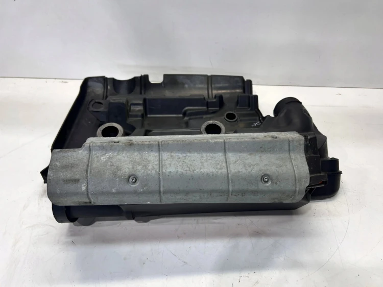 OSŁONA POKRYWA SILNIKA AUDI 06F133837S