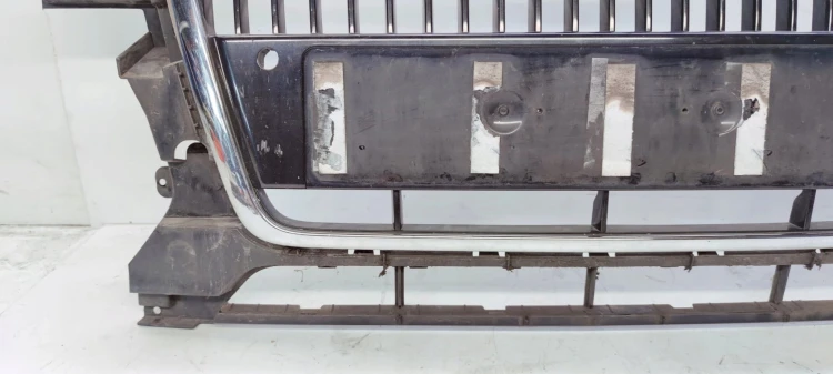 GRILL ATRAPA CHŁODNICY AUDI Q5 8R 8R0853651