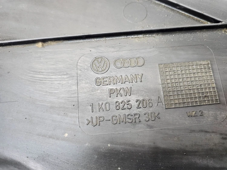 OSŁONA PODWOZIA AUDI A3 LIFT VW GOLF 1K0825206A