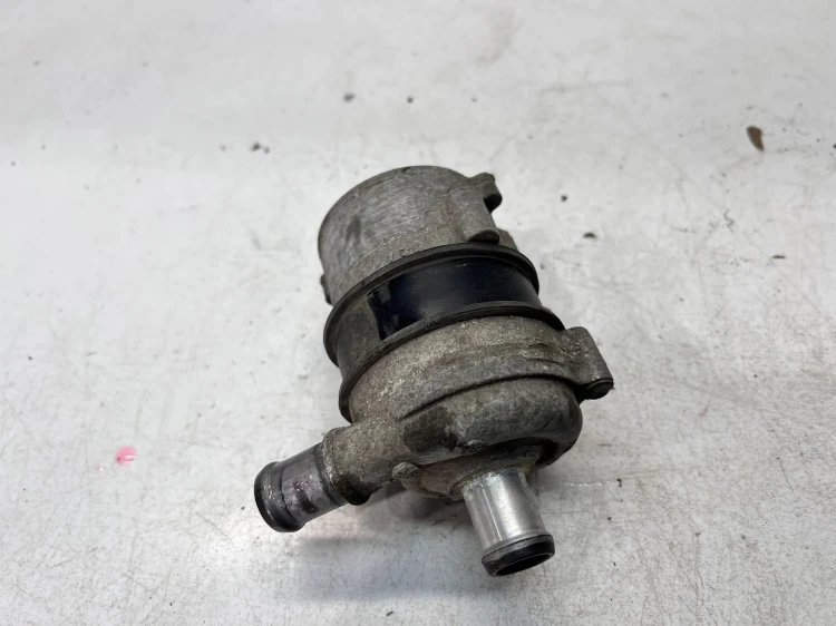 DODATKOWA POMPA PŁYNU CHŁODZĄCEGO AUDI A4 B9 A5 4H0965569A