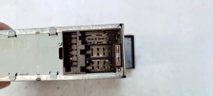 RADIO AUDI CHORUS AUDI A4 B6 B7 8E0035152B