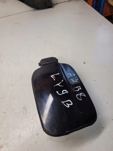 KLAPKA WLEWU PALIWA AUDI A4 B8 8K0809999D LY9B