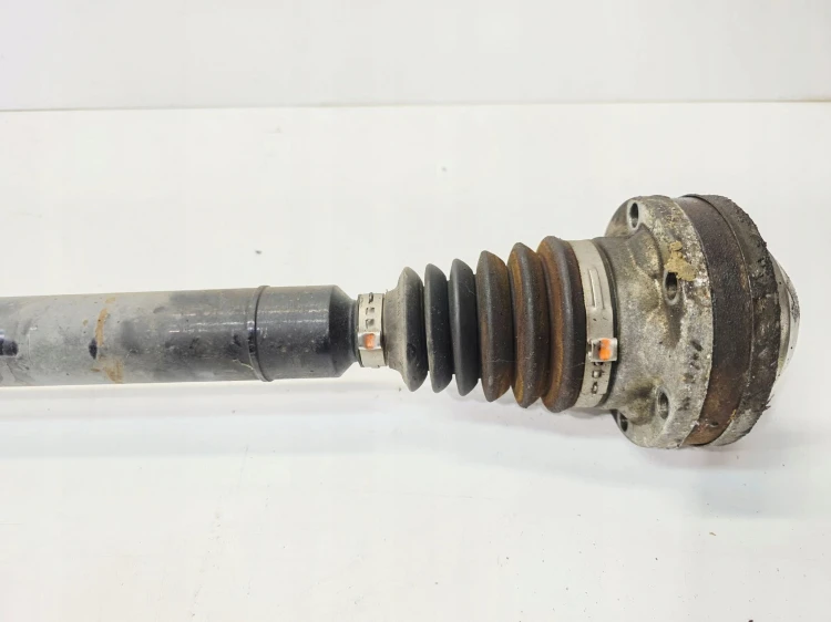 PÓŁOŚ PRAWA DŁUGA AUDI A3 8V VOLKSWAGEN SEAT SKODA 2.0 TDI 5Q0407272E