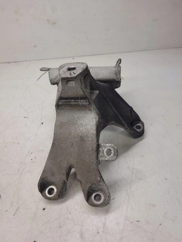 ŁAPA SILNIKA PRAWA AUDI A4 A5 3.0 TDI 8K0199308CA