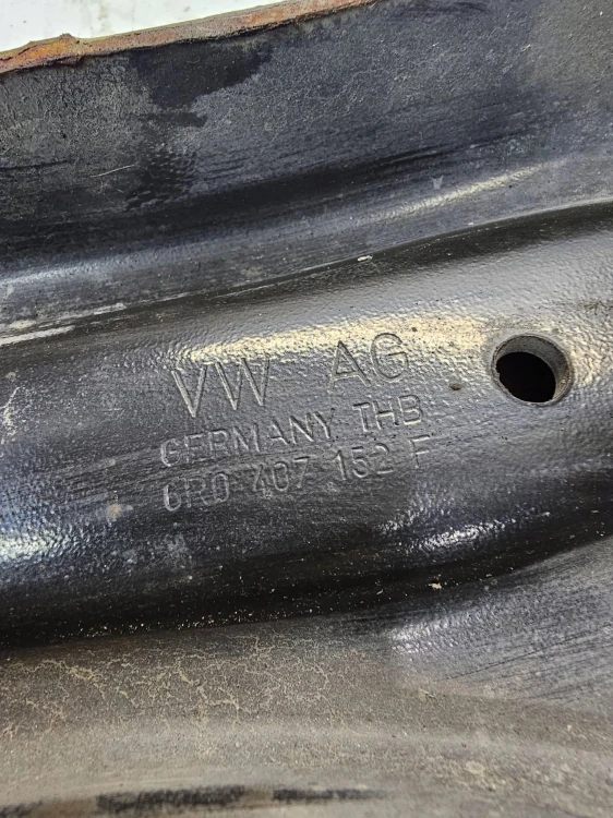 WAHACZ PRAWY PRZÓD AUDI A1 8X VW SEAT SKODA 6R0407152F