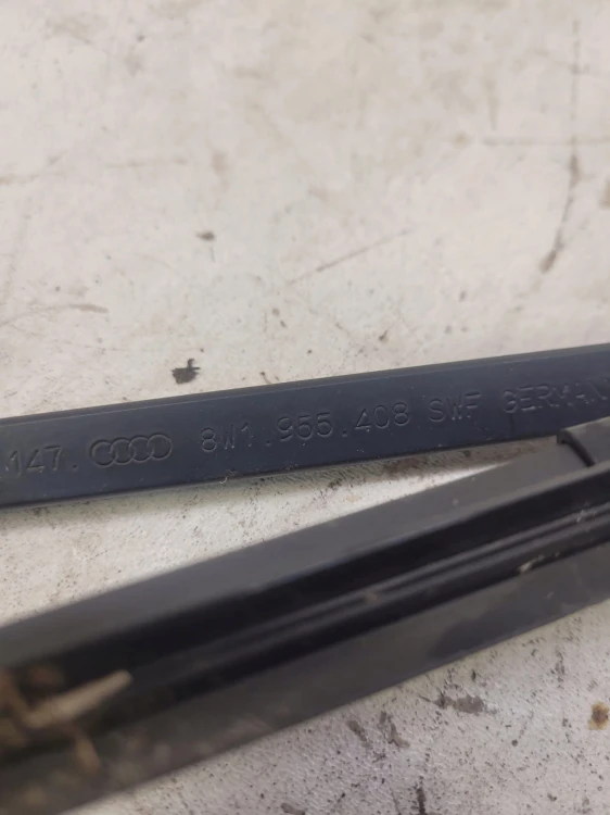 RAMIĘ WYCIERACZKI PRAWE AUDI A4 B9 A5 8W 8W1955408