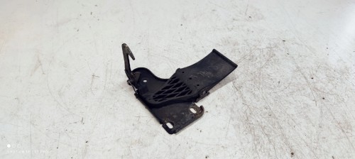 ZAMEK MASKI RYGIEL AUDI A8 D3 LIFT 4E0823485B