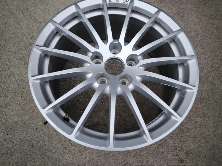 FELGA ALUMINIOWA AUDI VW SEAT SKODA 7.5J R17 ET29 8W0601025AE K*11* OK