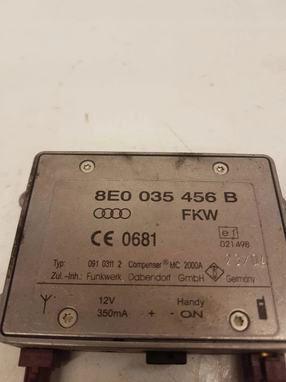 WZMACNIACZ ANTENY AUDI A4 B7 A6 C6 8E0035456B