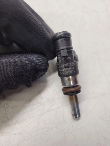 WTRYSK WTRYSKIWACZ AUDI VW 1.8 TFSI 06L906031A