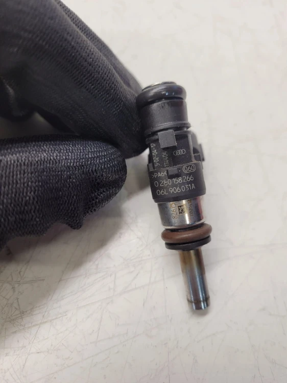 WTRYSK WTRYSKIWACZ AUDI VW 1.8 TFSI 06L906031A