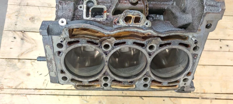 BLOK SILNIKA AUDI A6 C7 A7 A8 3.0 TDI CDT 059023AE
