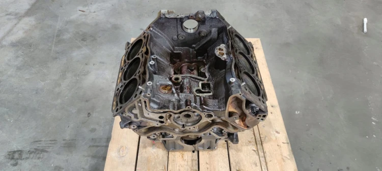 BLOK SILNIKA AUDI A6 C7 A7 A8 3.0 TDI CDT 059023AE