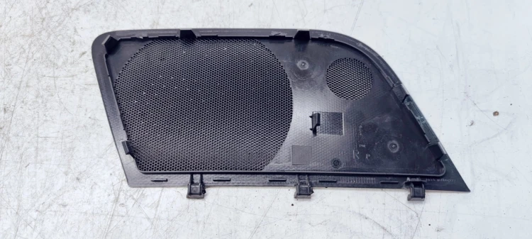 MASKOWNICA GŁOŚNIKA PRAWA AUDI A3 8V 8V3035436