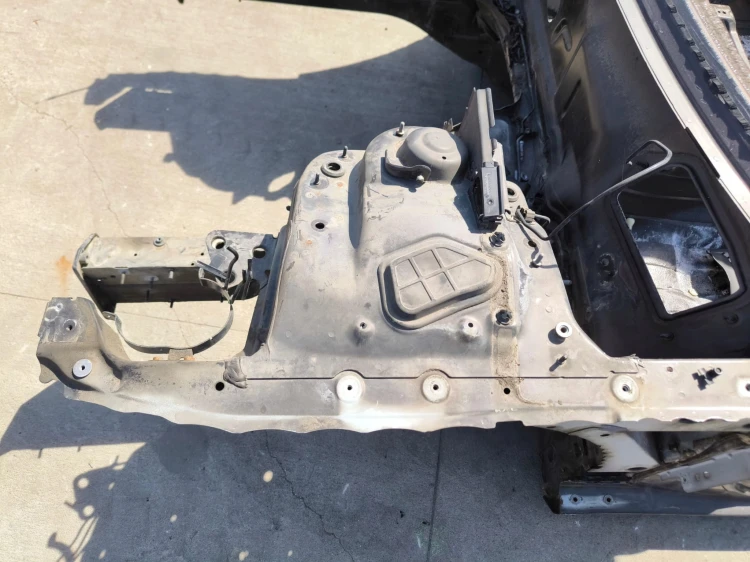 PODŁUŻNICA FARTUCH LEWY PRZÓD AUDI A4 B8 SEDAN AVANT KOMBI 2008-2016 !!!