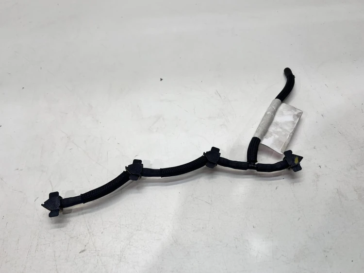 PRZELEW PRZELEWY PALIWA AUDI VOLKSWAGEN SEAT SKODA 2.0 TDI 04L130235K