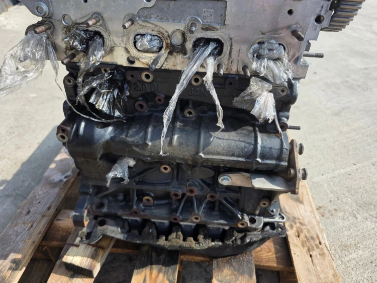 SILNIK BEZ OSPRZĘTU AUDI VW SEAT SKODA 2.0 TDI CUN CUNA ORYGINAŁ !!!