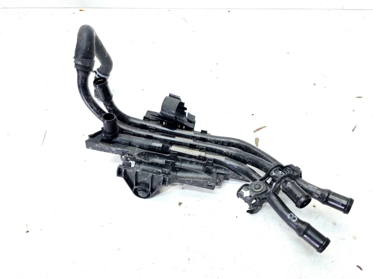RURKA CZYNNIKA CHŁODZĄCEGO Z WĘŻEM AUDI Q4 E-TRON 1EA122050BG
