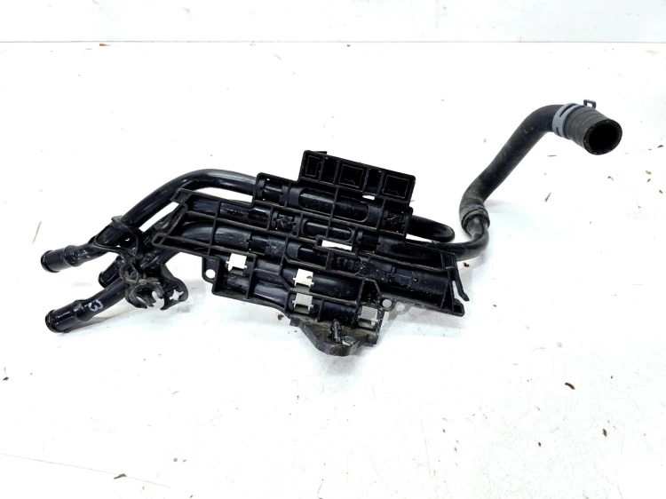 RURKA CZYNNIKA CHŁODZĄCEGO Z WĘŻEM AUDI Q4 E-TRON 1EA122050BG