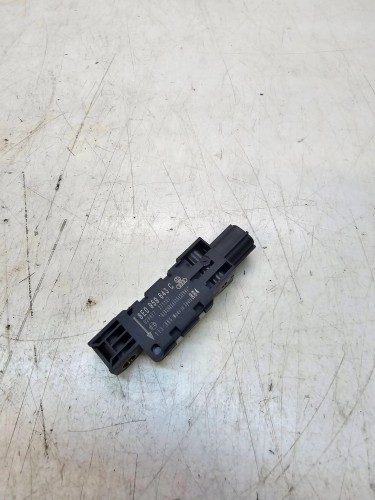 CZUJNIK UDERZENIOWY AUDI A4 B6 B7 8E0959643C