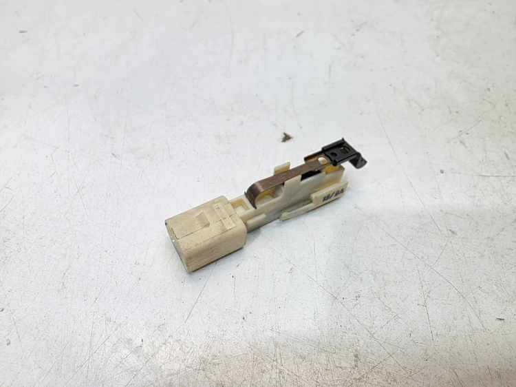 CZUJNIK STYCZNIK KLAMKI AUDI A5 A6 A7 8T0959985B