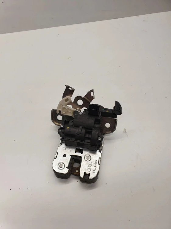 ZAMEK KLAPY TYŁ AUDI A3 A4 A6 C7 4H0827505