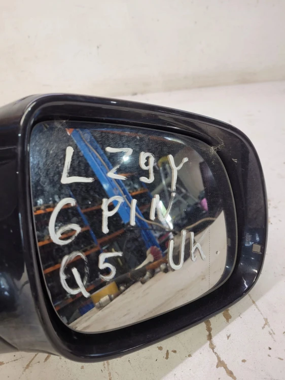 LUSTERKO ZEWNĘTRZNE PRAWE AUDI Q5 8R LZ9Y 6-PIN