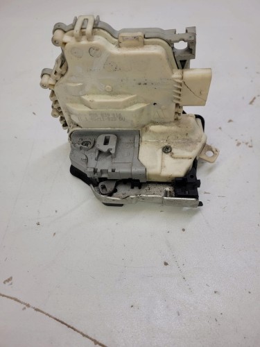 ZAMEK DRZWI LEWY TYŁ AUDI A1 8X0839016 6-PIN