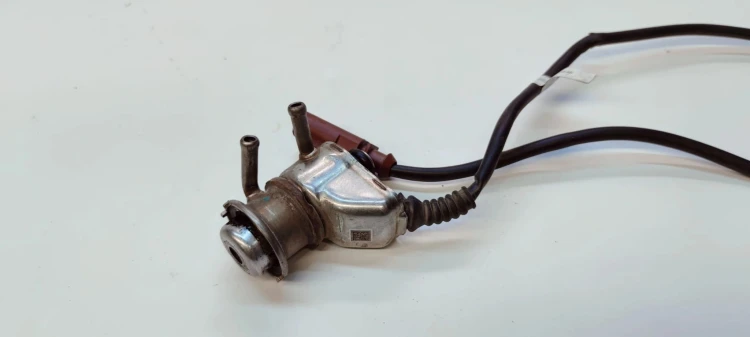 WTRYSKIWACZ ADBLUE AUDI A4 B9 A6 C7 04L131113J USZ