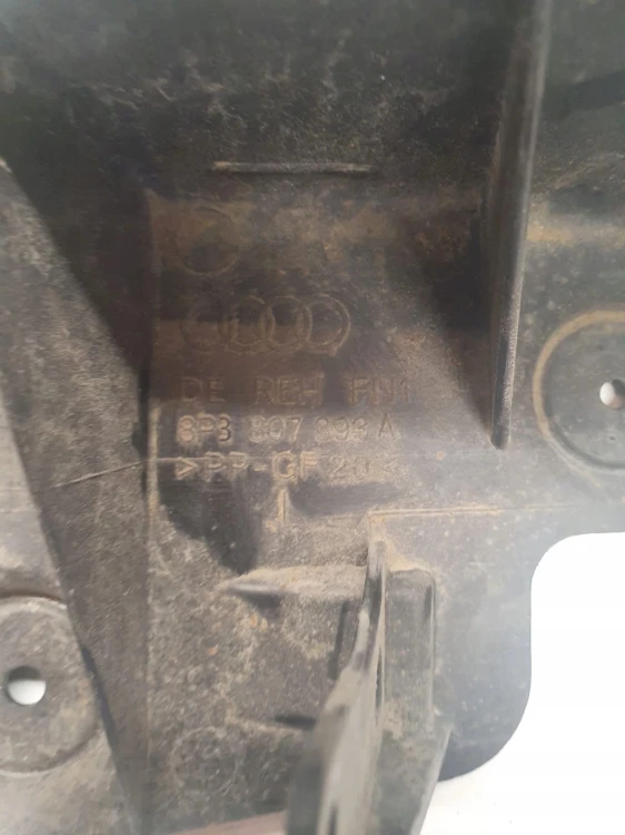 ŚLIZG ZDERZAKA LEWY TYŁ AUDI A3 8P LIFT 8P3807393A