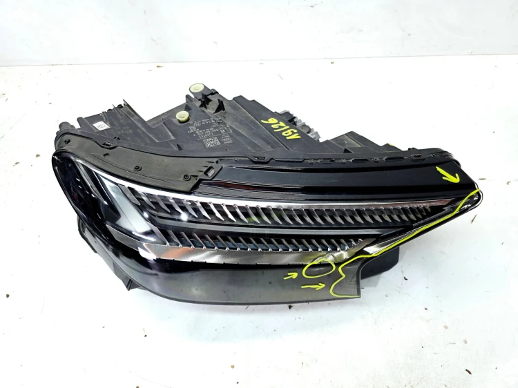 REFLEKTOR LAMPA PRAWY PRZÓD MATRIX AUDI Q4 E-TRON 89A941036A 19/26