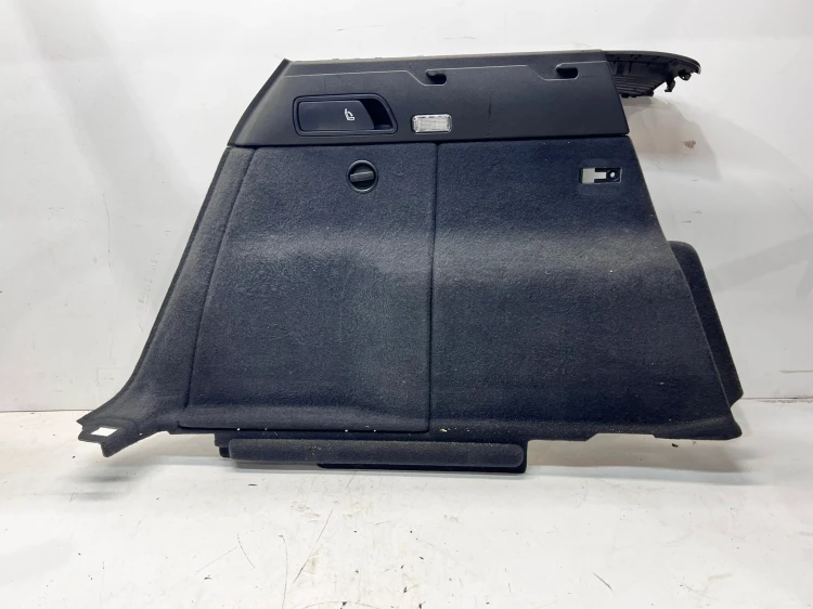 BOCZEK BAGAŻNIKA LEWY AUDI Q5 8R 8R0863879D