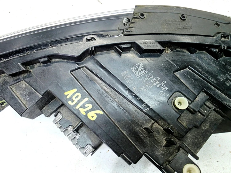 REFLEKTOR LAMPA PRAWY PRZÓD MATRIX AUDI Q4 E-TRON 89A941036A 19/26