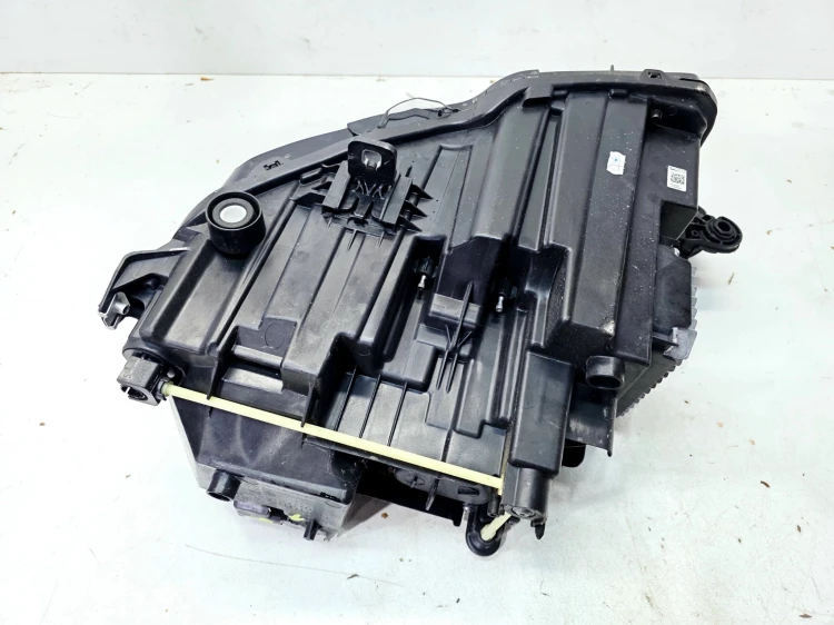 REFLEKTOR LAMPA PRAWY PRZÓD MATRIX AUDI Q4 E-TRON 89A941036A 19/26