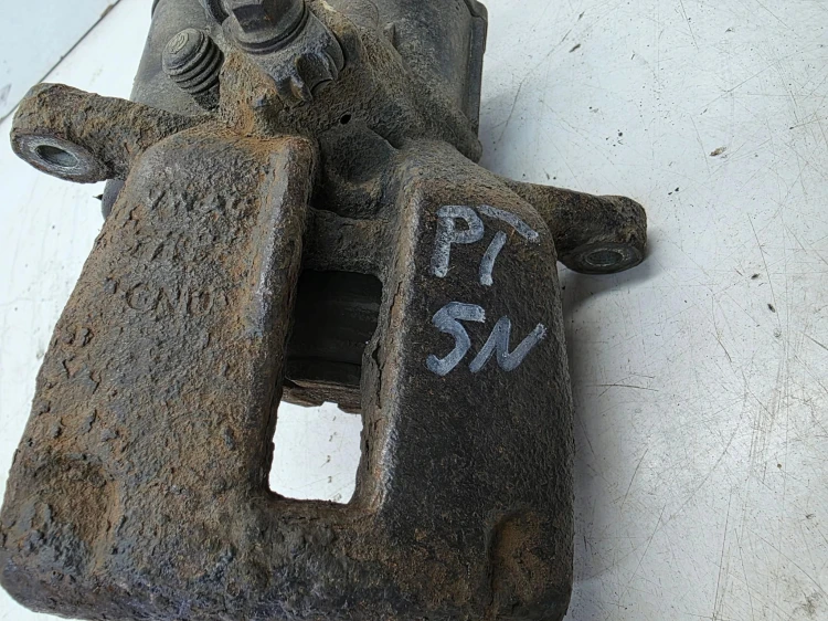 ZACISK HAMULCOWY PRAWY TYŁ ELEKTRYCZNY VW TIGUAN 5N