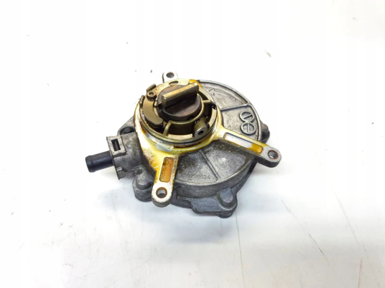 POMPA VACUM AUDI A4 B7 A6 C6 3.2 FSI 06E145100T