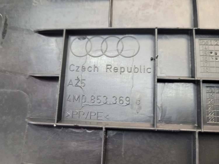 LISTWA PROGOWA WEWNĘTRZNA PRAWA AUDI Q7 4M 4M0853370C